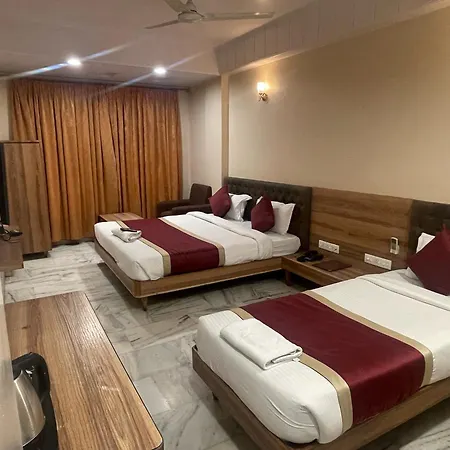 Vrandavan Hotel