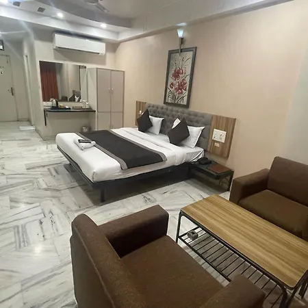 Vrandavan Hotel 3*